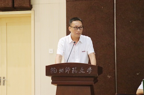 成人电影
党总支书记方小春老师对新生寄语